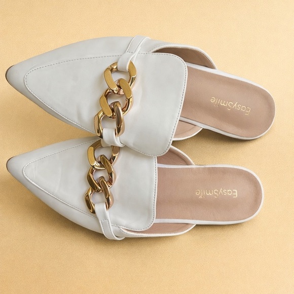 ❤️Easy Smile- White Mules with Gold Chain Size 7 - Picture 4 of 8